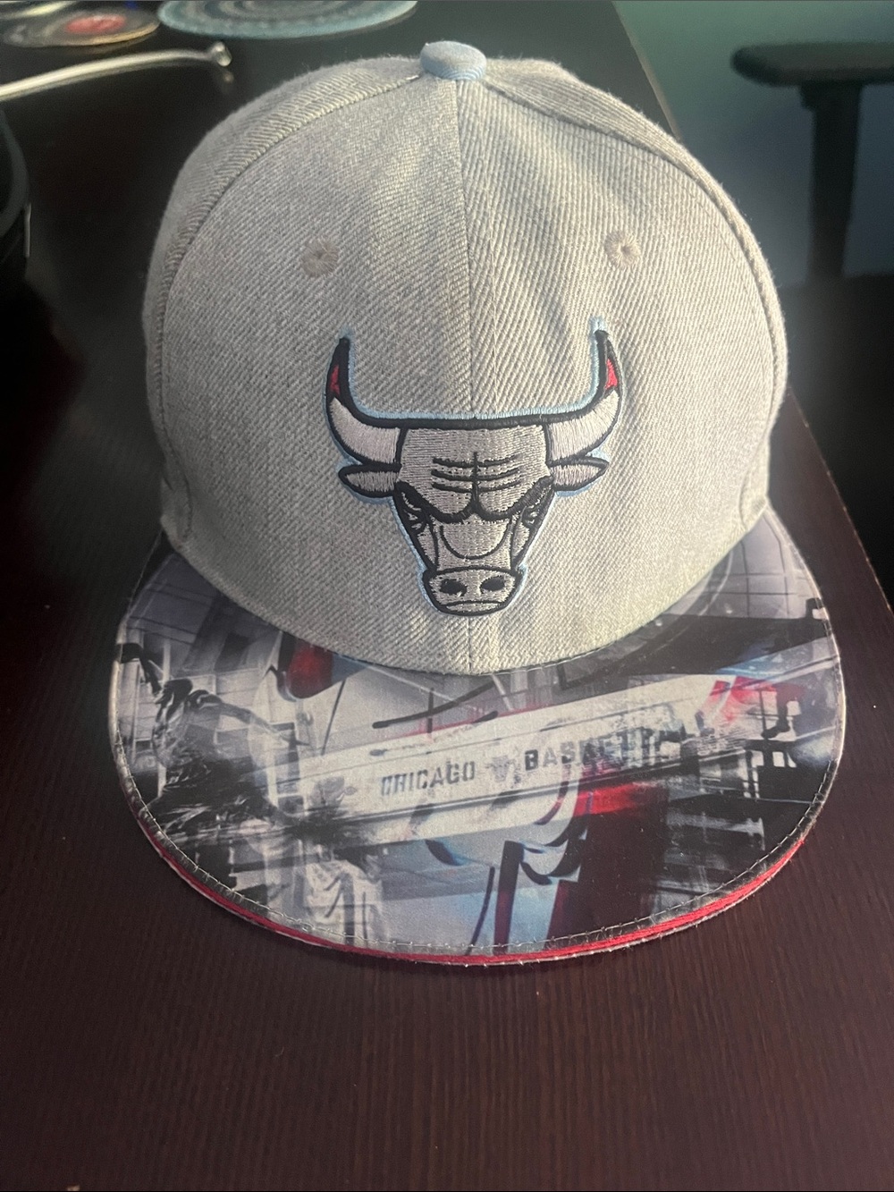 Youth snap back Chicago Bulls flat brim artist series hat